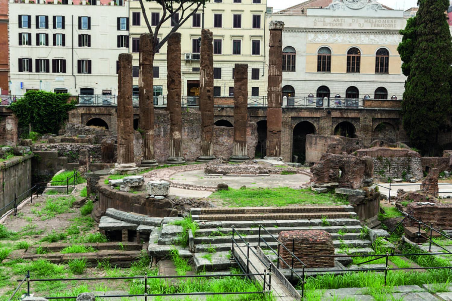 L’area di Largo Argentina a Roma dove scavando – secondo l’archeologo Andrea Carandini – si troverebe il luogo in cui venne ucciso Giulio Cesare.